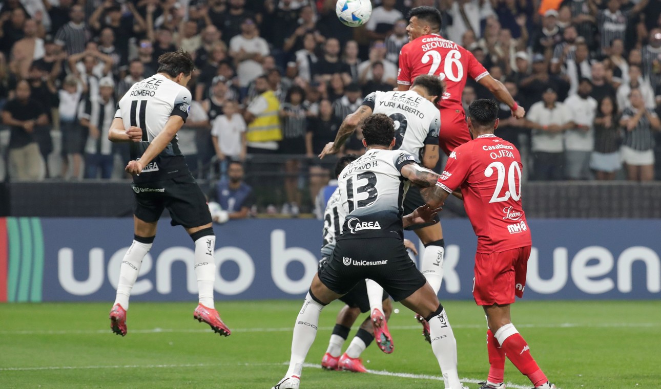 Nhận định soi kèo Huracan vs Corinthians lúc 7h30 ngày 28/5/2025