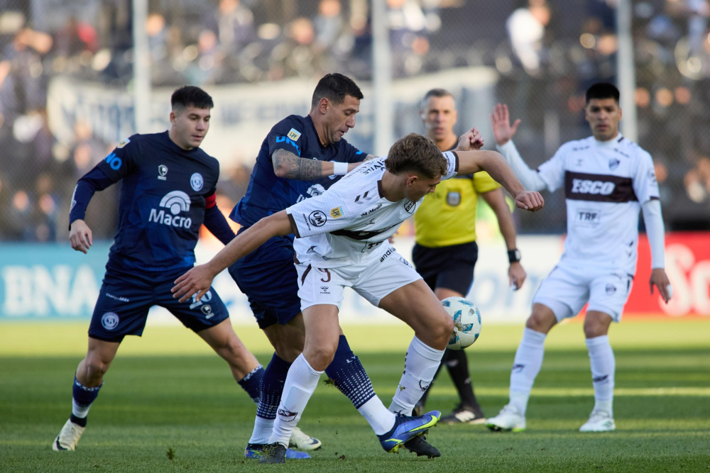 Nhận định soi kèo Platense vs Rivadavia lúc 7h15 ngày 3/7/2025